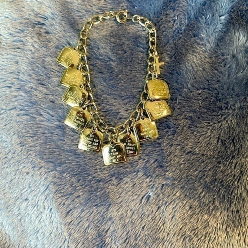 10 Commandments Bracelet Kid’s Cross Charm Bracelet Silvertone 6.5” length - Picture 2 of 5